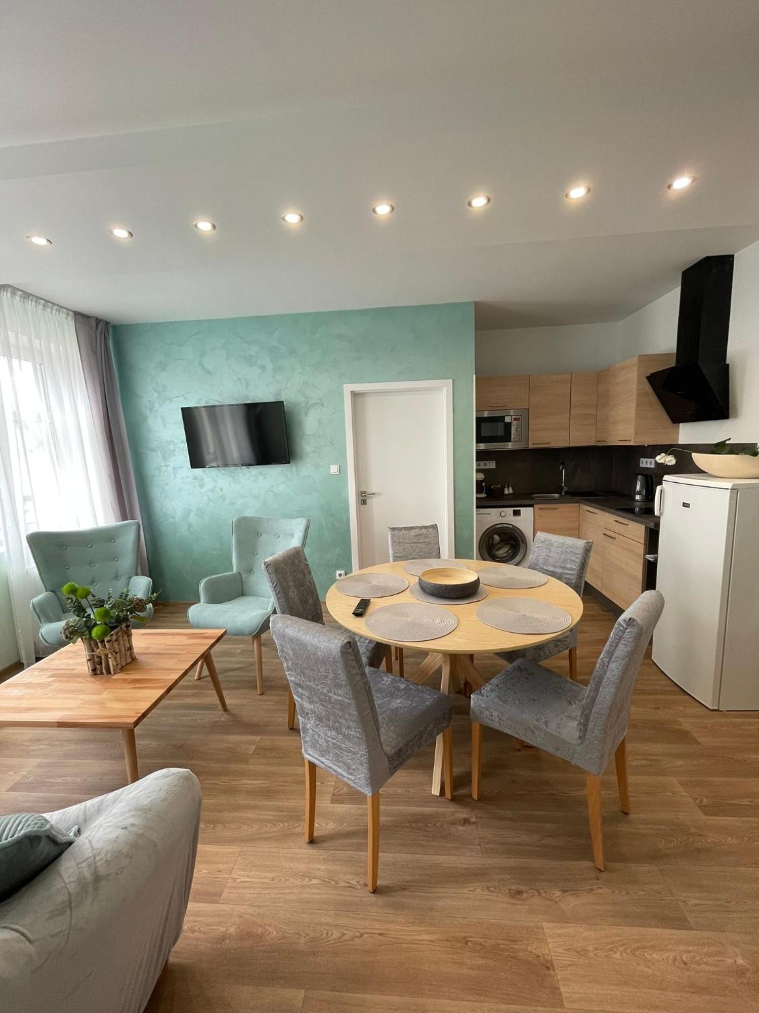 Apartmany Jasmin Либерец Екстериор снимка
