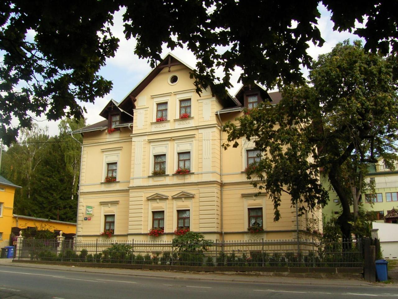 Apartmany Jasmin Либерец Екстериор снимка